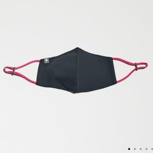 FIGS | NWT Dark Harbor FIONx Woven Adjustable Mask